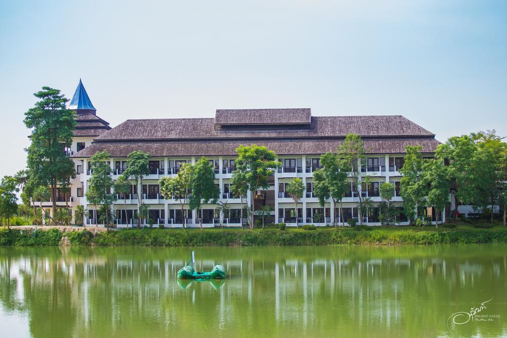 Gassan Legacy Golf Club Hotel Lamphun Eksteriør billede