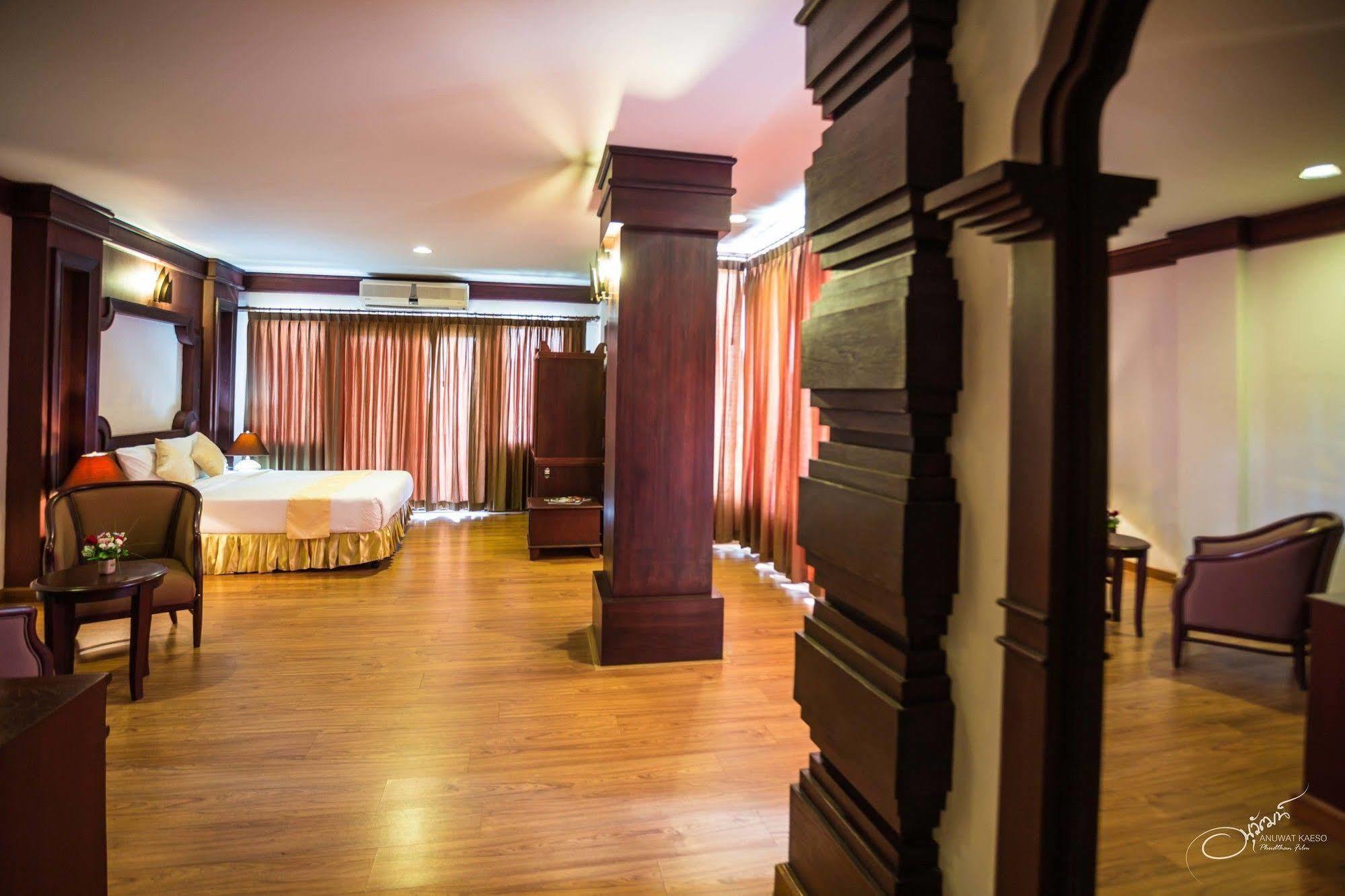 Gassan Legacy Golf Club Hotel Lamphun Eksteriør billede