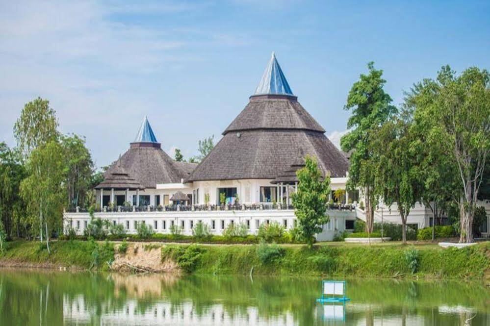 Gassan Legacy Golf Club Hotel Lamphun Eksteriør billede